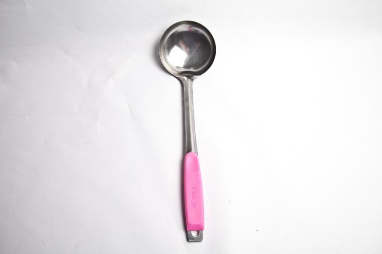 兩元店爆款！不銹鋼帶塑料把鍋勺，實(shí)用與利潤兼得的批發(fā)智慧